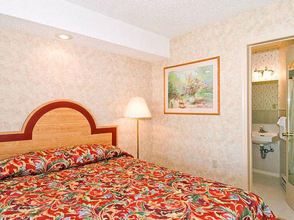 luxury resorts in Lake George, NY