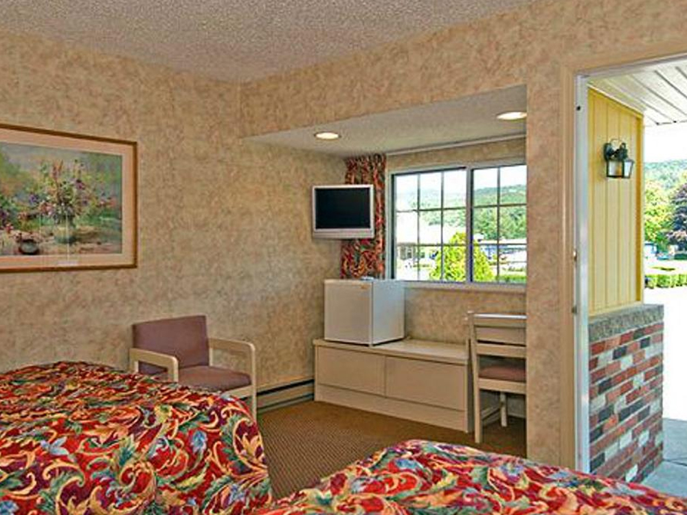 King Bed Room in Lake George, NY
