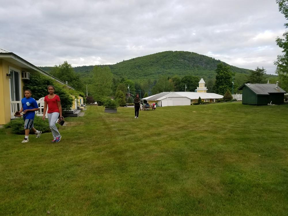 resort & suites in Lake George, NY area